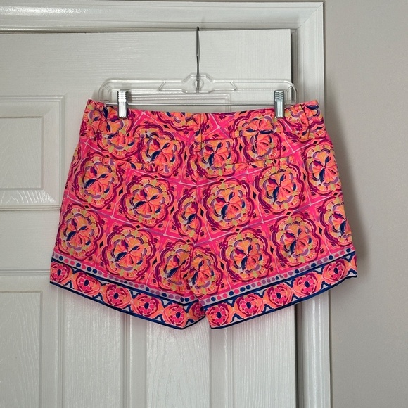 Excellent Lilly Pulitzer Callahan Cotton Shorts in Pink Fusion, size 8 - Picture 3 of 6
